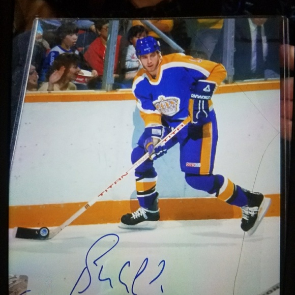 Four signed hockey photos - Picture 1 of 4